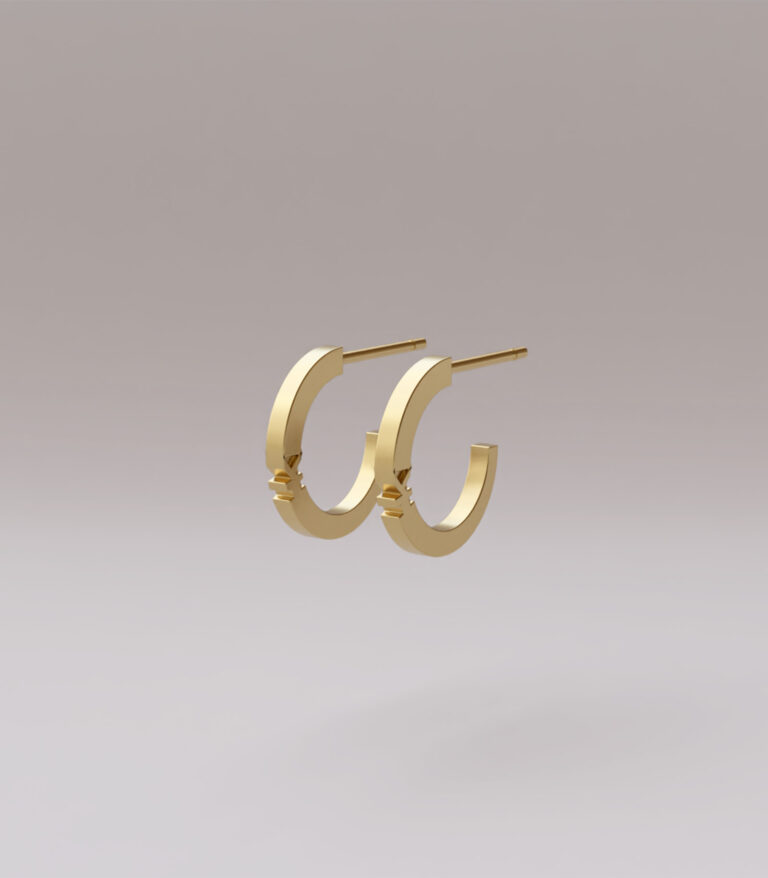 Gouden kleine creool met initialen