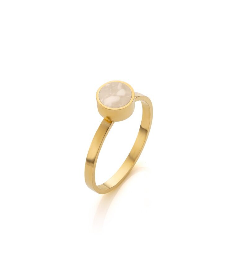 Minimalistische ring met rond porseleinwit Whitesque composiet, handgemaakt in verguld zilver. Verkrijgbaar in 5 kleuren.